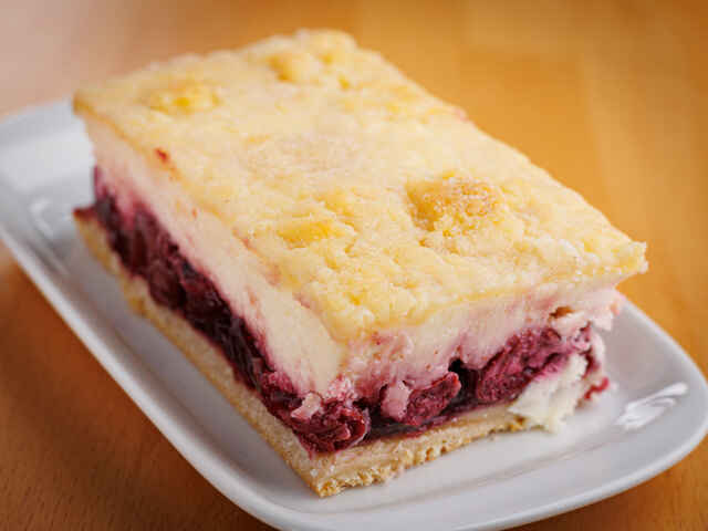 Bauernkuchen mit Früchten